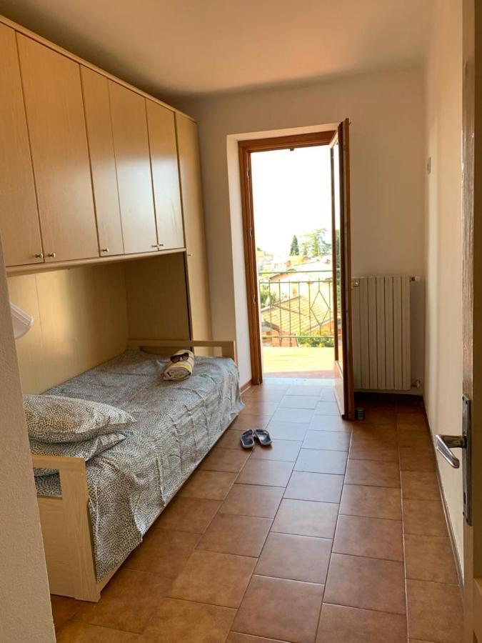 Casa Lisetta, 3-Room Apartment With Lake View Torri Del Benaco Luaran gambar