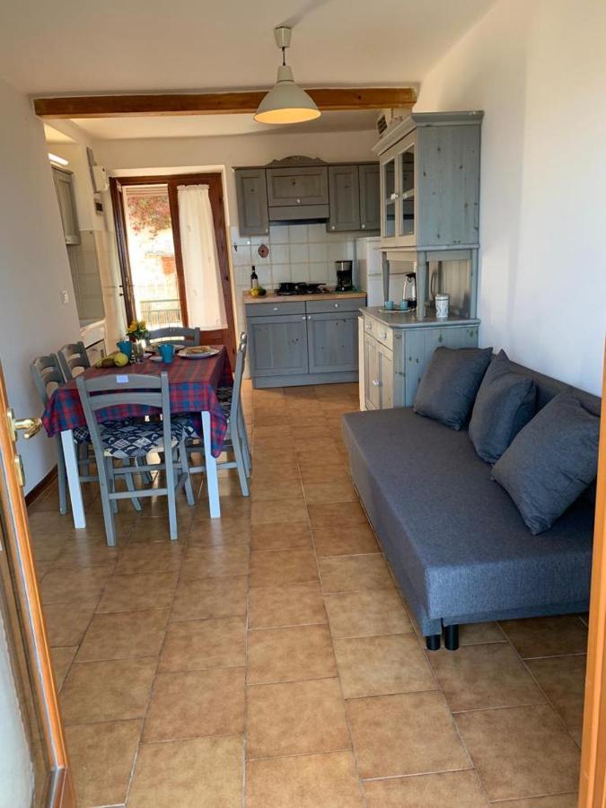 Casa Lisetta, 3-Room Apartment With Lake View Torri Del Benaco Luaran gambar