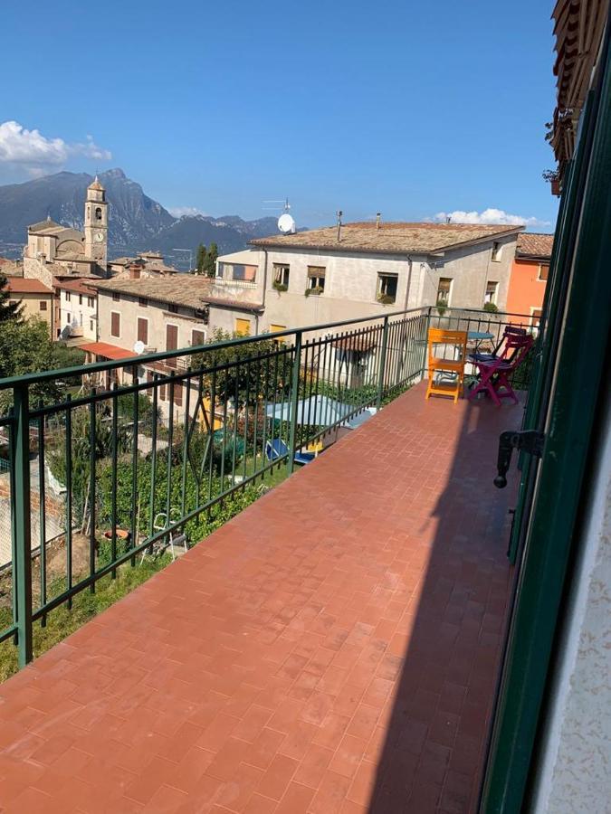 Casa Lisetta, 3-Room Apartment With Lake View Torri Del Benaco Luaran gambar