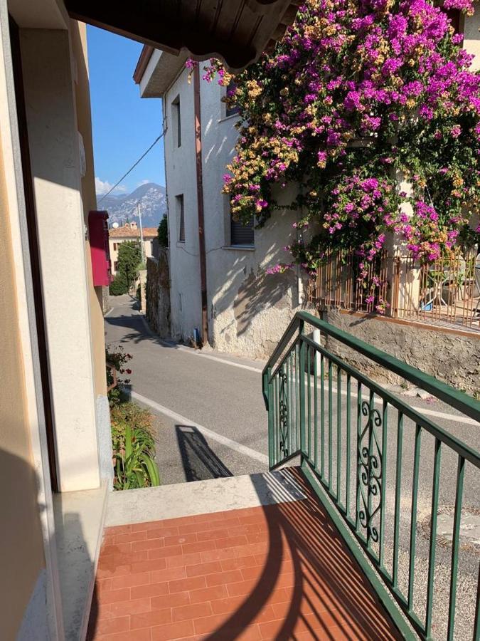 Casa Lisetta, 3-Room Apartment With Lake View Torri Del Benaco Luaran gambar