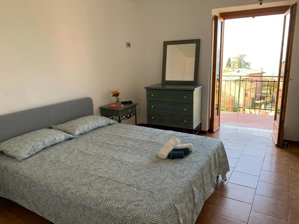 Casa Lisetta, 3-Room Apartment With Lake View Torri Del Benaco Luaran gambar