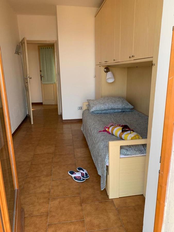 Casa Lisetta, 3-Room Apartment With Lake View Torri Del Benaco Luaran gambar